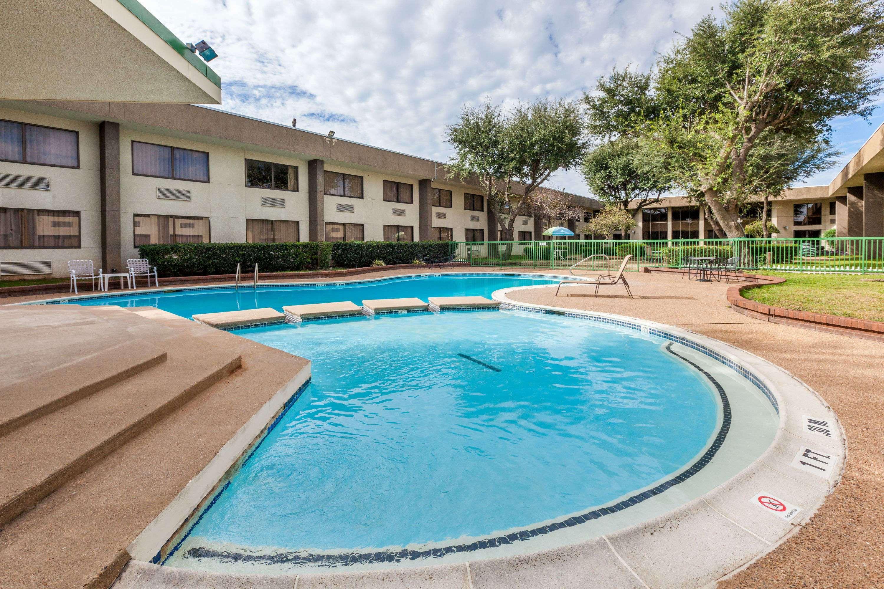 Days Inn By Wyndham Sherman Exterior foto
