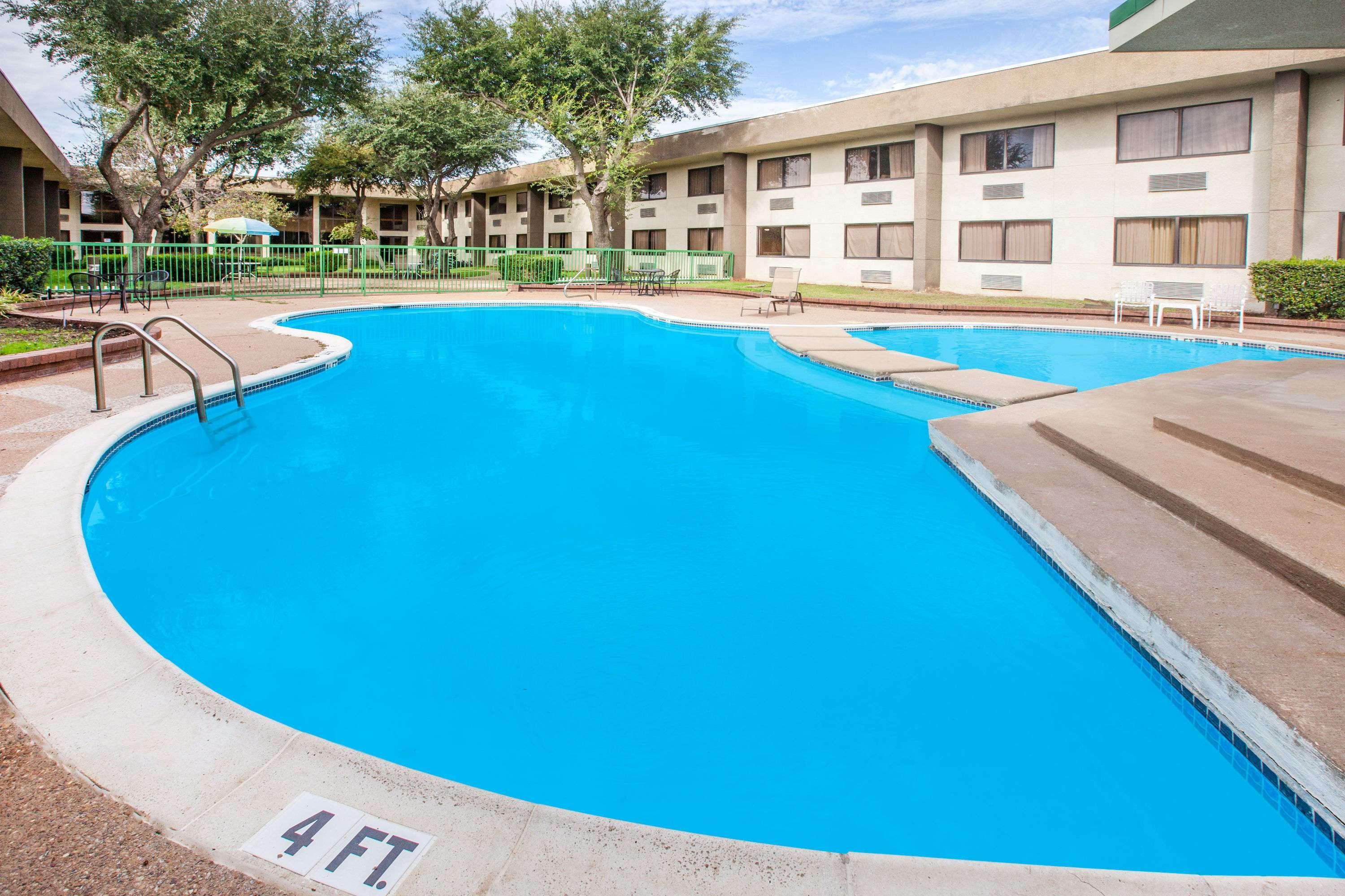 Days Inn By Wyndham Sherman Exterior foto